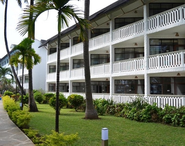 Travellers Beach Hotel