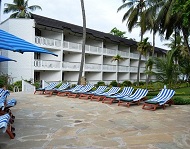 Travellers Beach Hotel